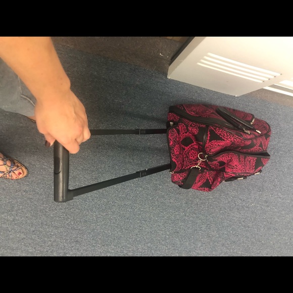 Rolling bag with shoulder strap - Picture 2 of 7